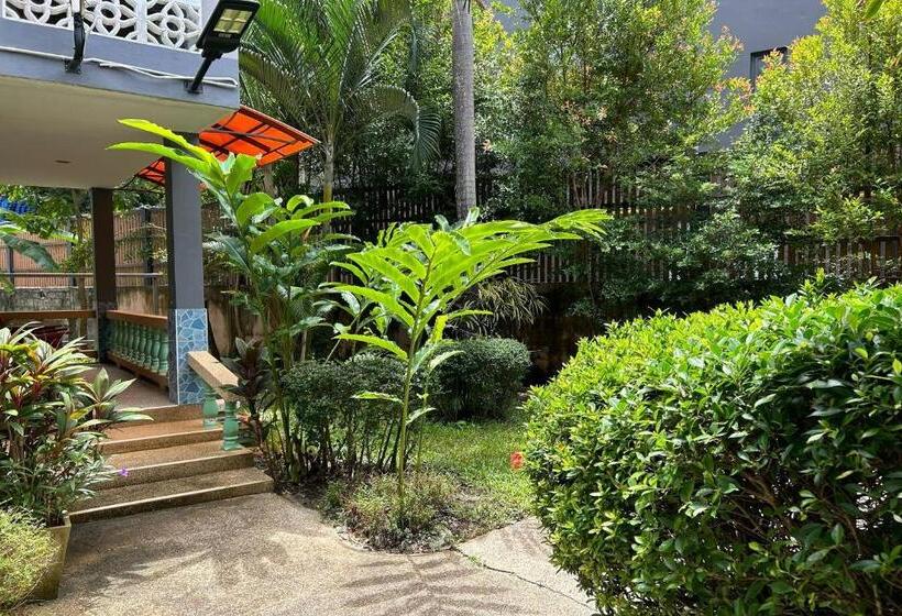 酒店 Me Mee Place & Tour Krabi