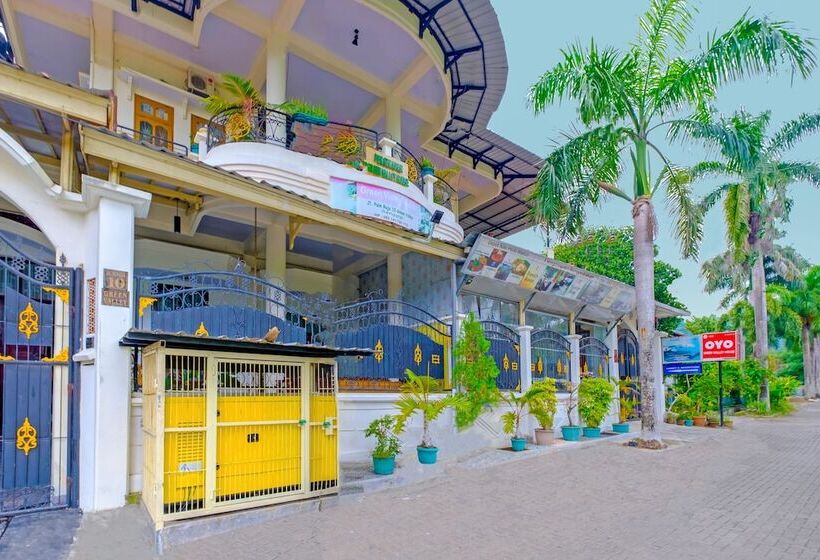 ホテル Oyo 3088 Green Valley House