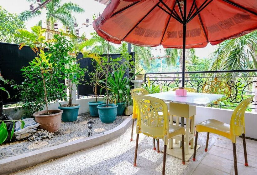 ホテル Oyo 3088 Green Valley House