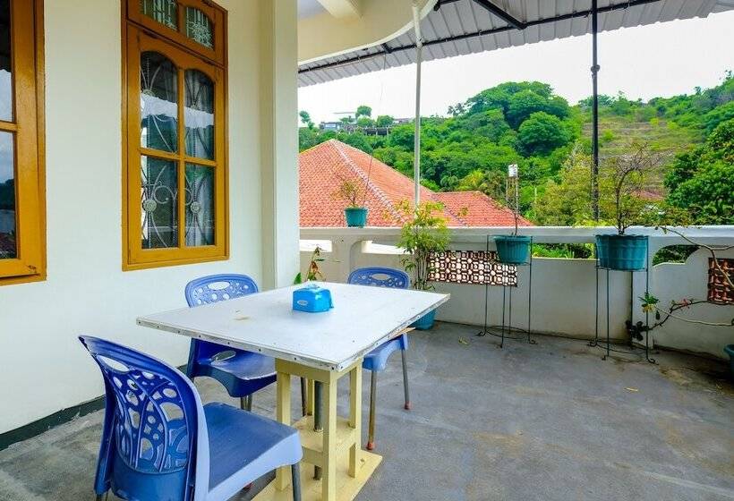 ホテル Oyo 3088 Green Valley House