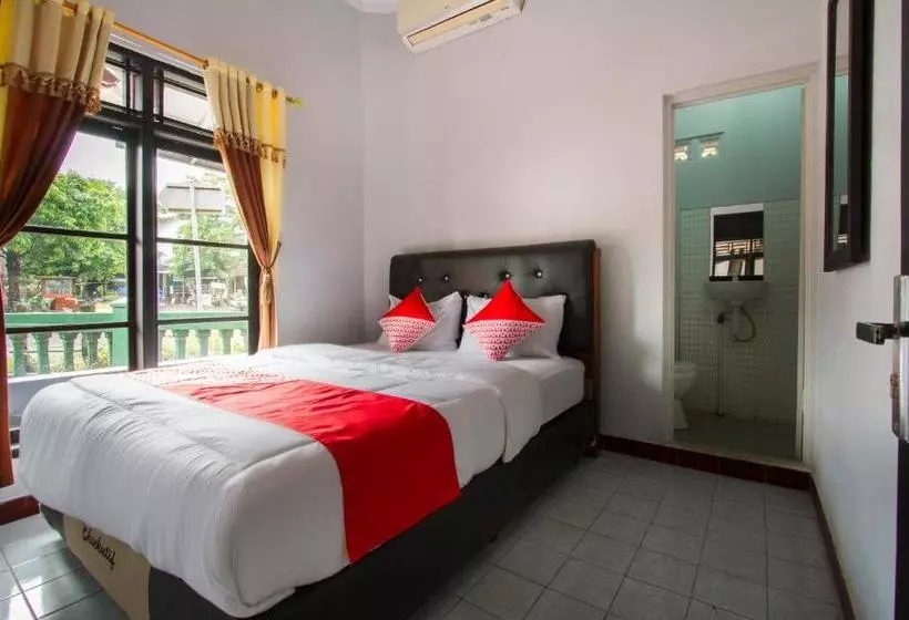 ホテル Oyo 3126 Penginapan Suka Asih