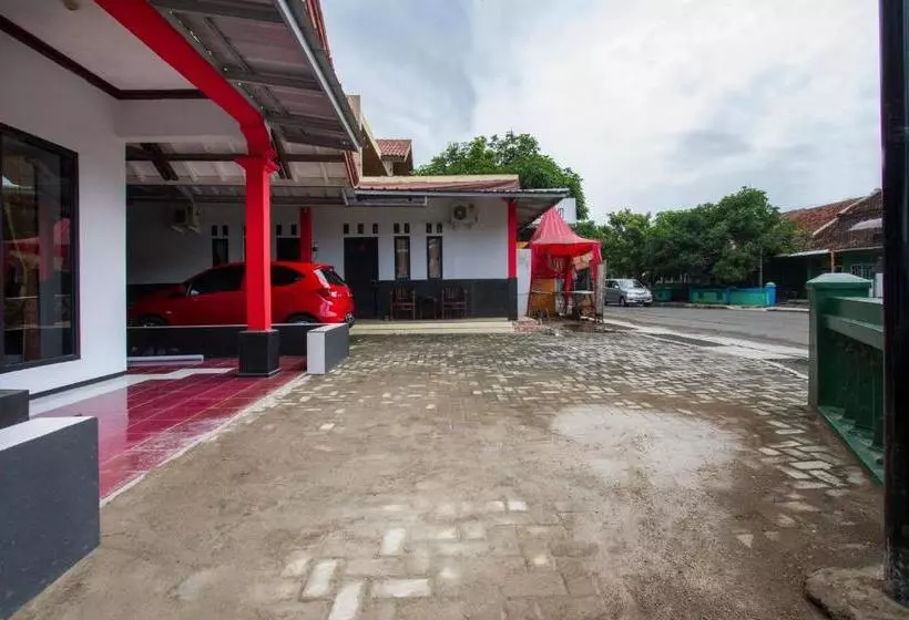 ホテル Oyo 3126 Penginapan Suka Asih