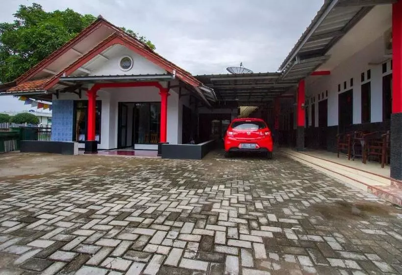 ホテル Oyo 3126 Penginapan Suka Asih