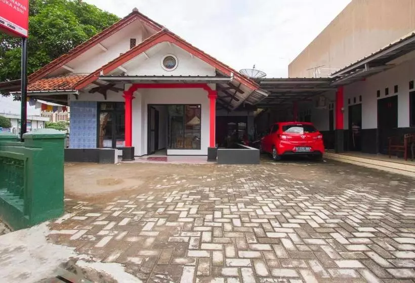 ホテル Oyo 3126 Penginapan Suka Asih