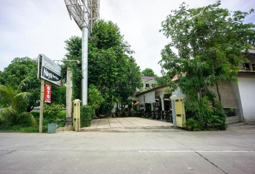 Hotell Oyo 3139 Naya Guest House Syariah