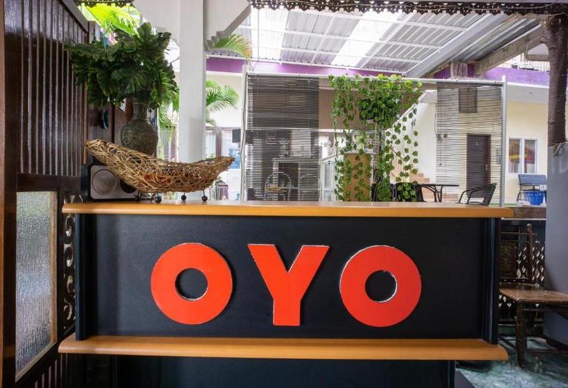 Hotell Oyo 3139 Naya Guest House Syariah