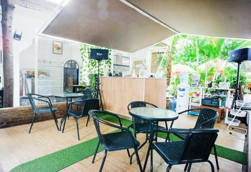 Hotell Oyo 3139 Naya Guest House Syariah