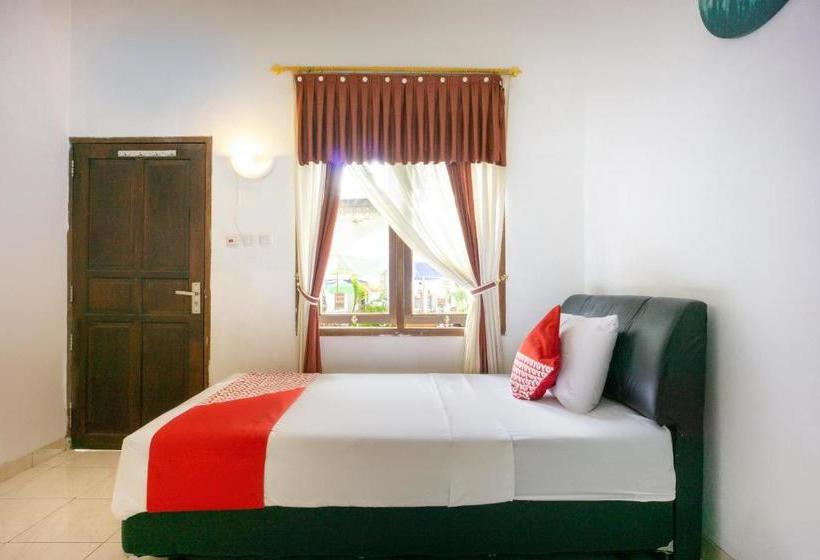 Hotell Oyo 3139 Naya Guest House Syariah