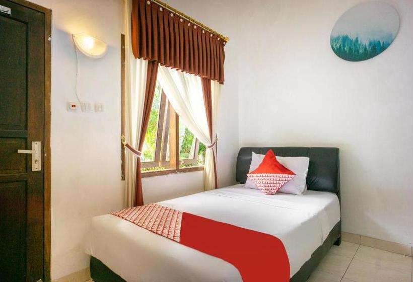 Hotell Oyo 3139 Naya Guest House Syariah