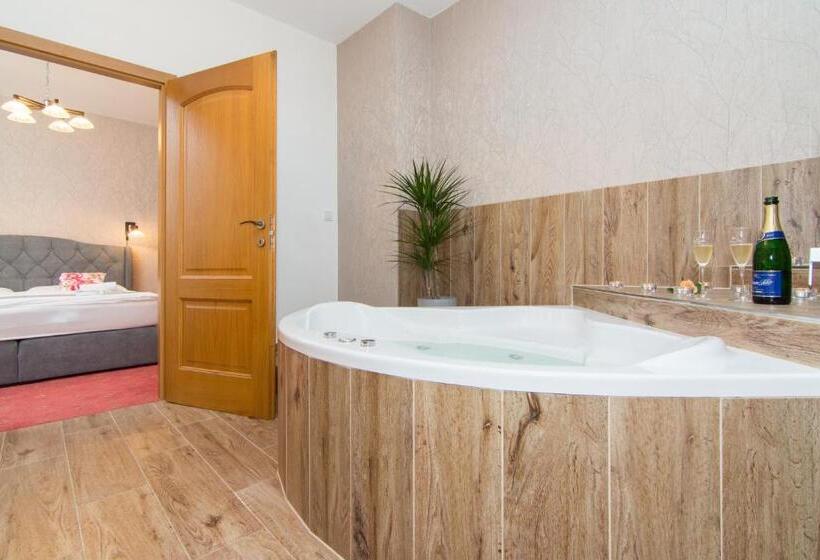 Отель Relax Kycera