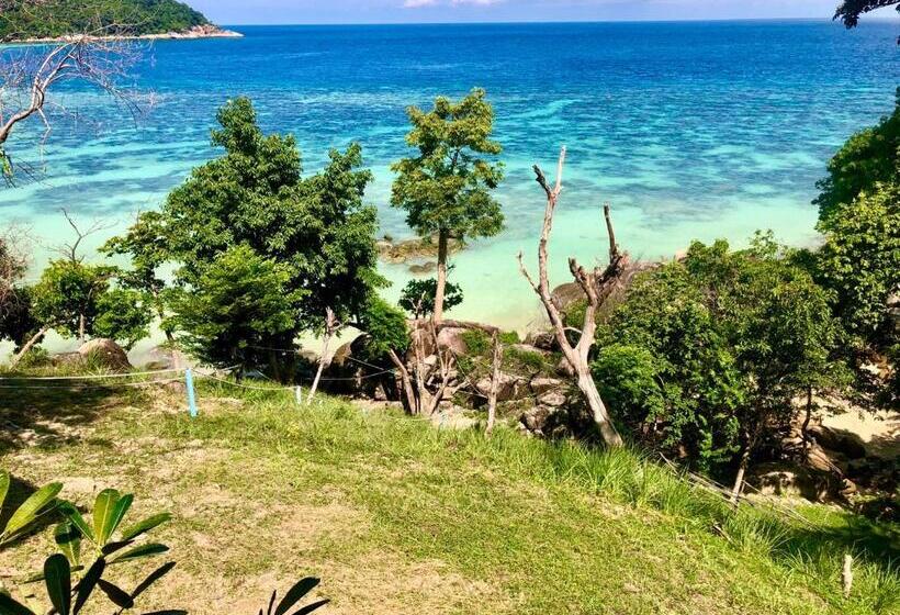 Resort Daya Hill Seaview