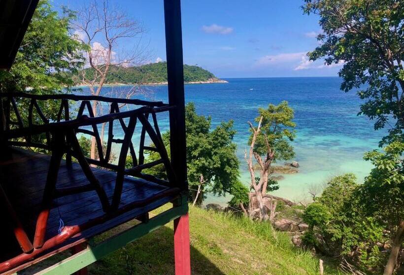 Resort Daya Hill Seaview