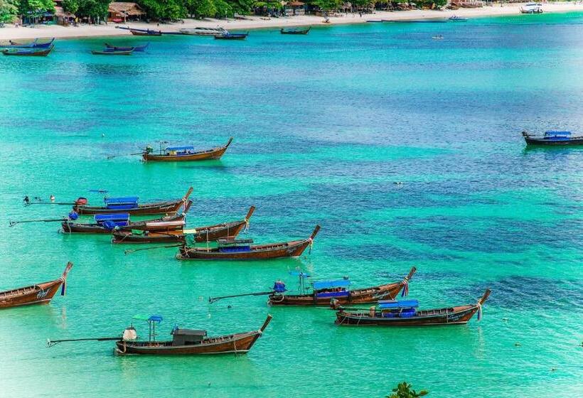 Resort Daya Hill Seaview