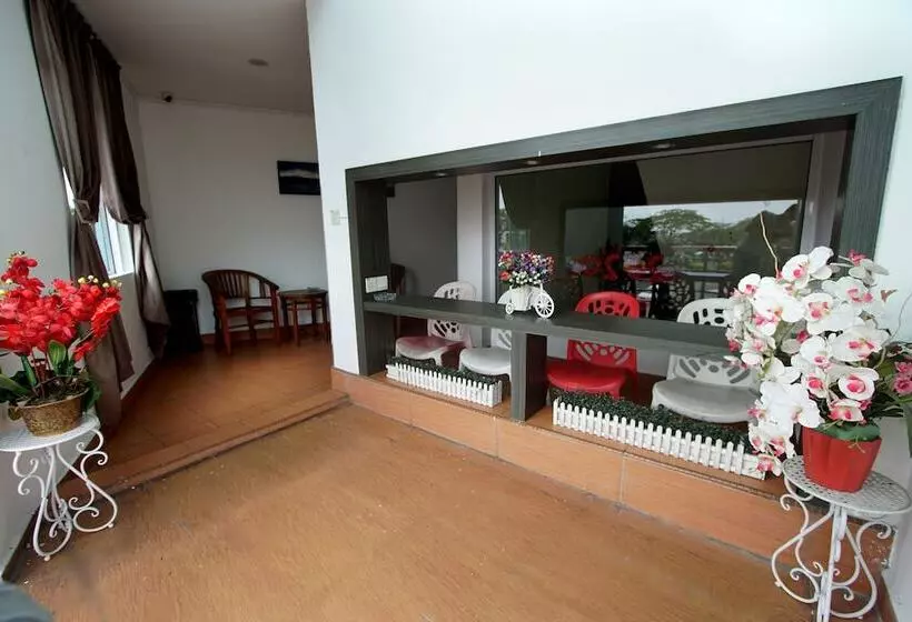 ホテル Pavilion Inn