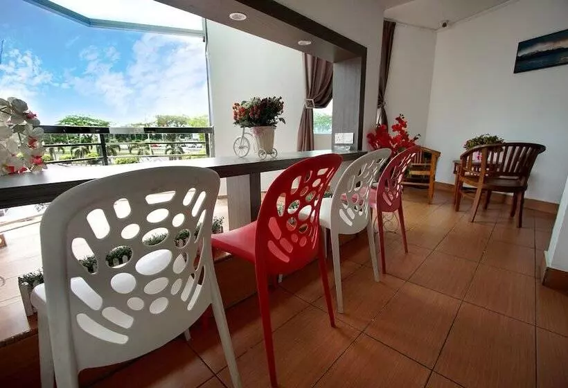 ホテル Pavilion Inn
