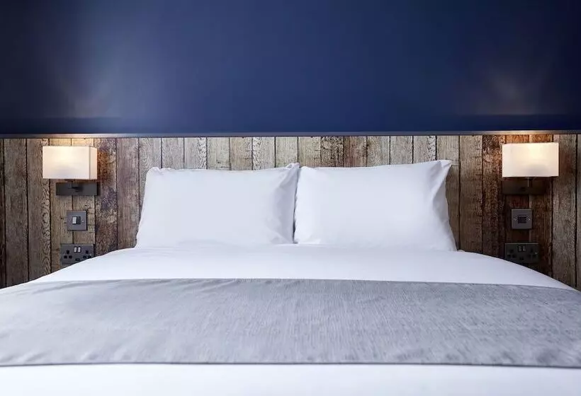 ホテル The Churchill By Greene King Inns