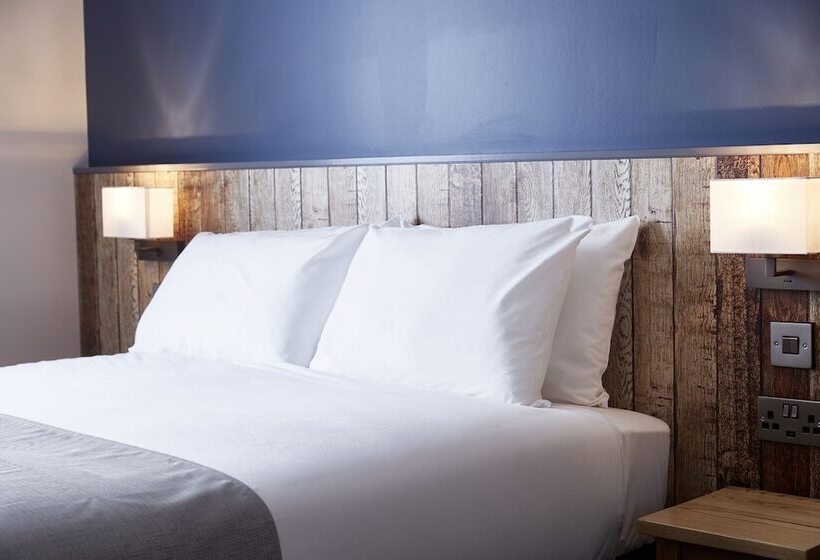 호텔 The Churchill By Greene King Inns