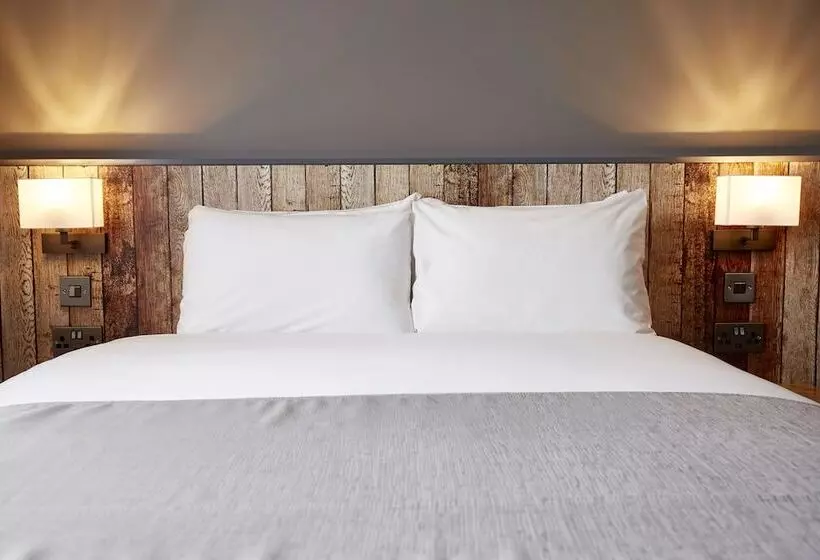 ホテル The Churchill By Greene King Inns