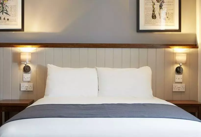 ホテル The Churchill By Greene King Inns