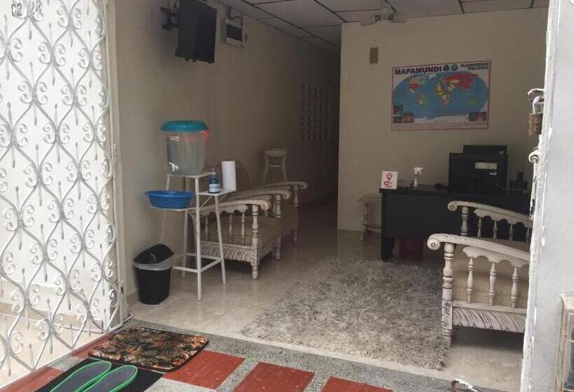 פנסיון Maryhouse