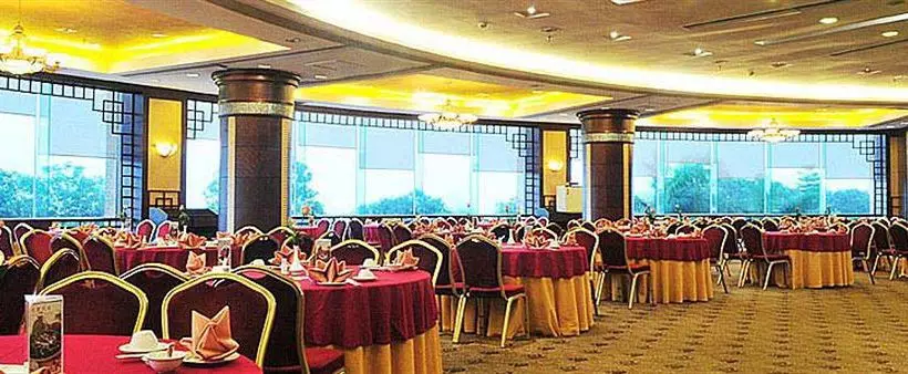 Harbourview Hotel & Resort