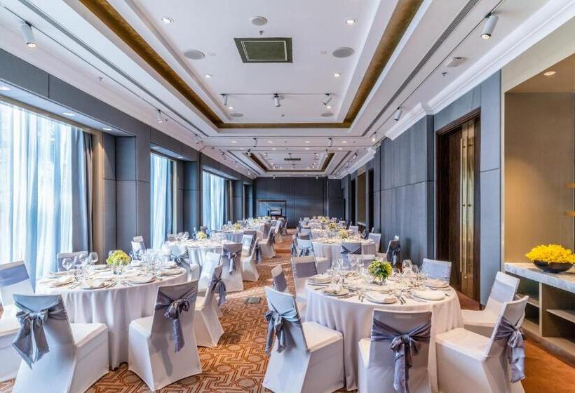 هتل Caravelle Saigon