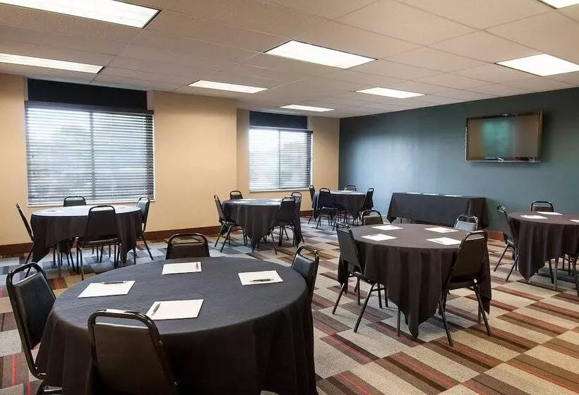 Hotel Four Points By Sheraton Columbus  Polaris