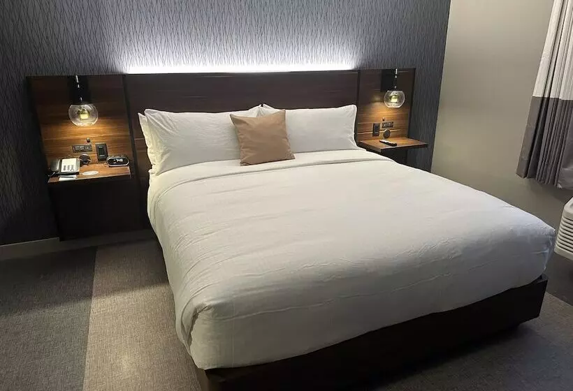 Hotel Four Points By Sheraton Columbus  Polaris