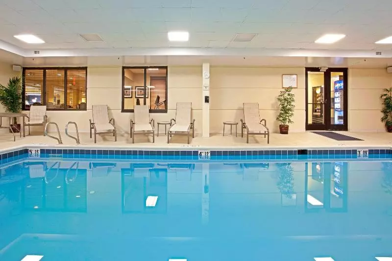 호텔 Holiday Inn Express Richmond Airport, An Ihg