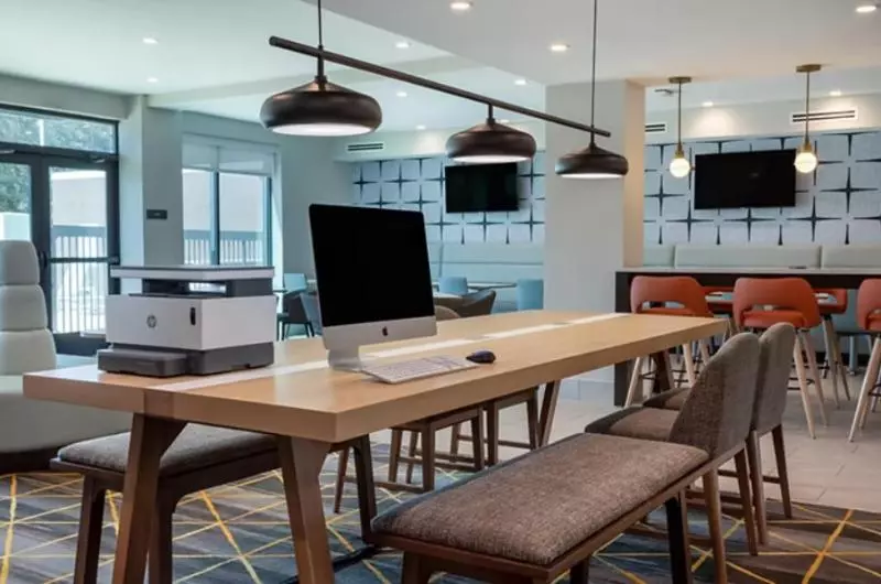 هتل Holiday Inn   Tampa North, An Ihg