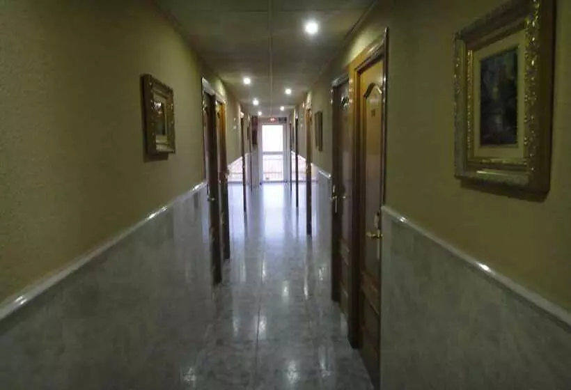 בית מלון כפרי Hostal Real