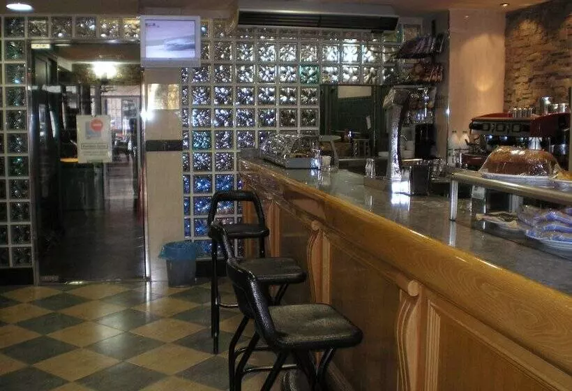 בית מלון כפרי Hostal Real