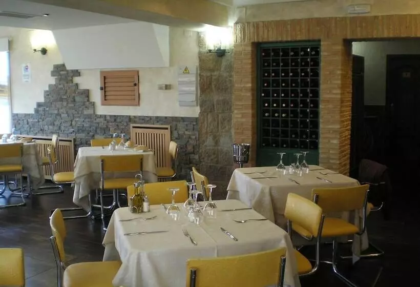 בית מלון כפרי Hostal Real