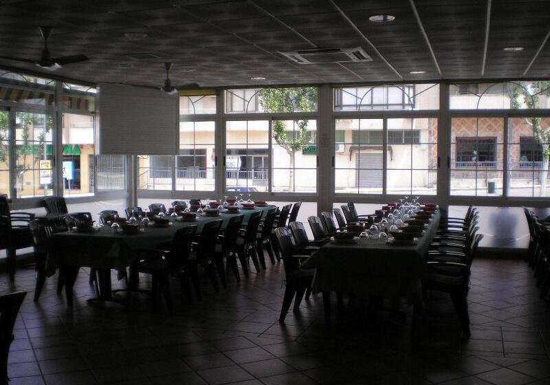 فندق Hostal Real