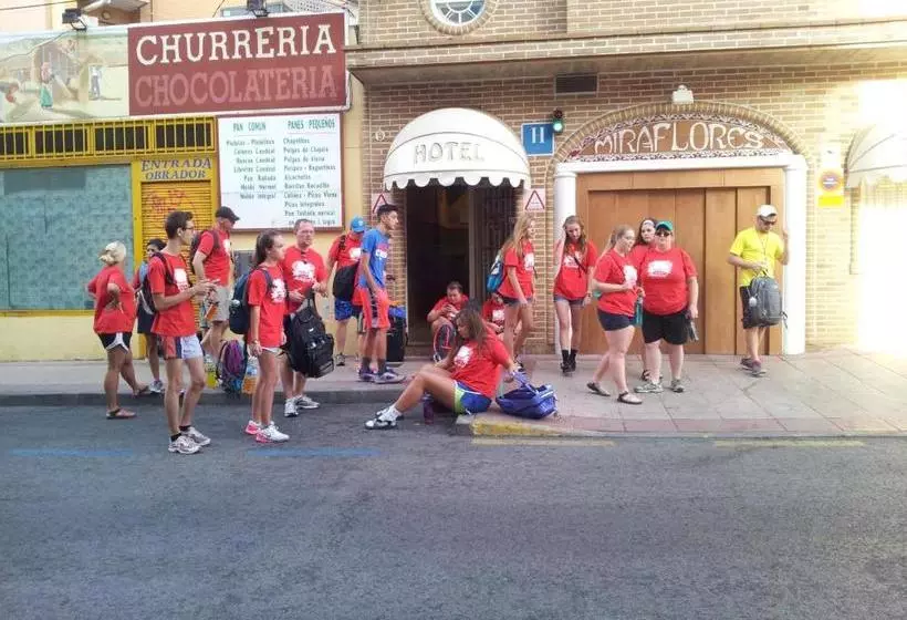 Отель Miraflores