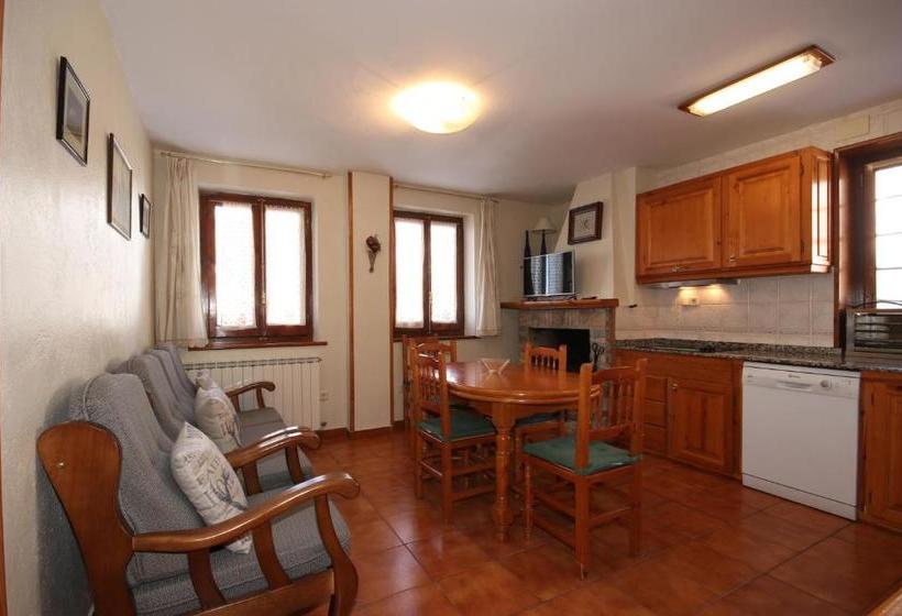 هتل Hostal Y Apartamento Seixes