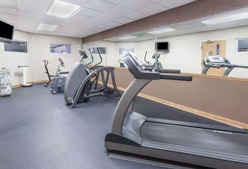 בית מלון כפרי Wingate By Wyndham Joliet