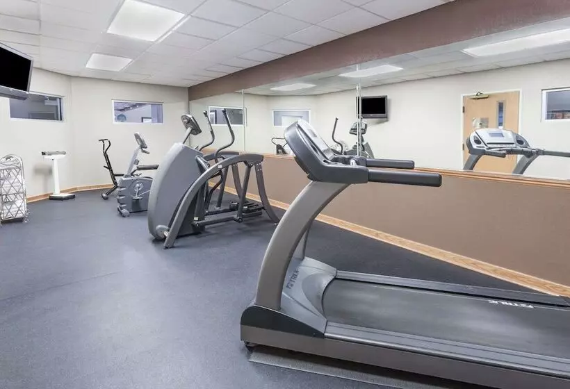 בית מלון כפרי Wingate By Wyndham Joliet