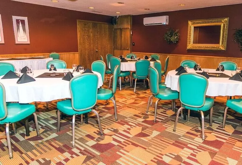 בית מלון כפרי Wrangler Inn