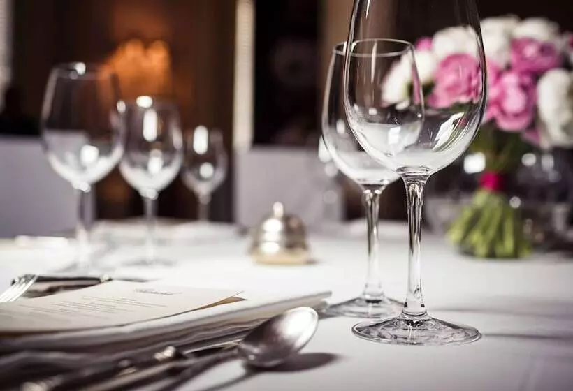 בית מלון כפרי Wrangler Inn