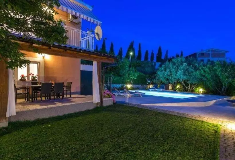 Apartments Milas