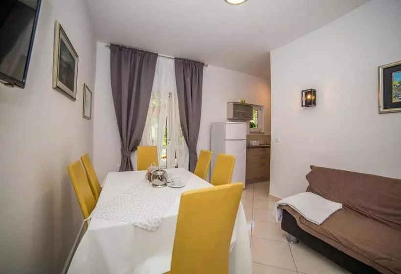 Apartments Milas