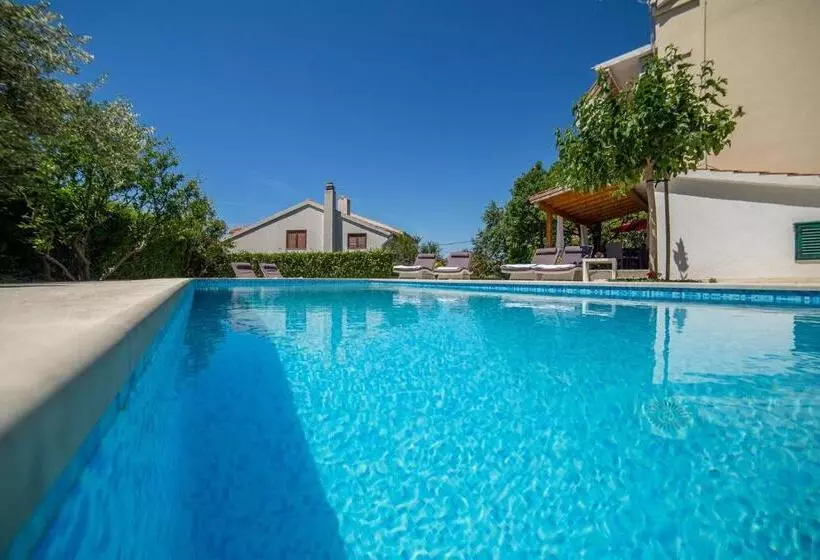 Apartments Milas