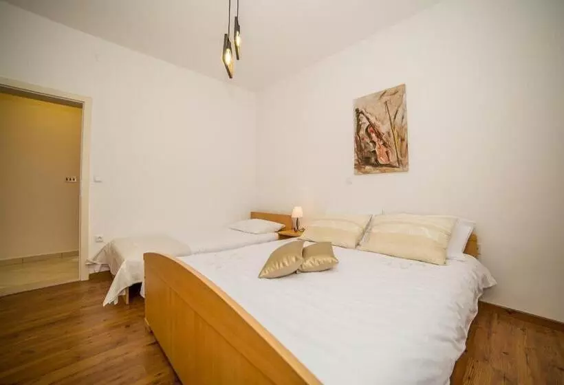 Apartments Milas