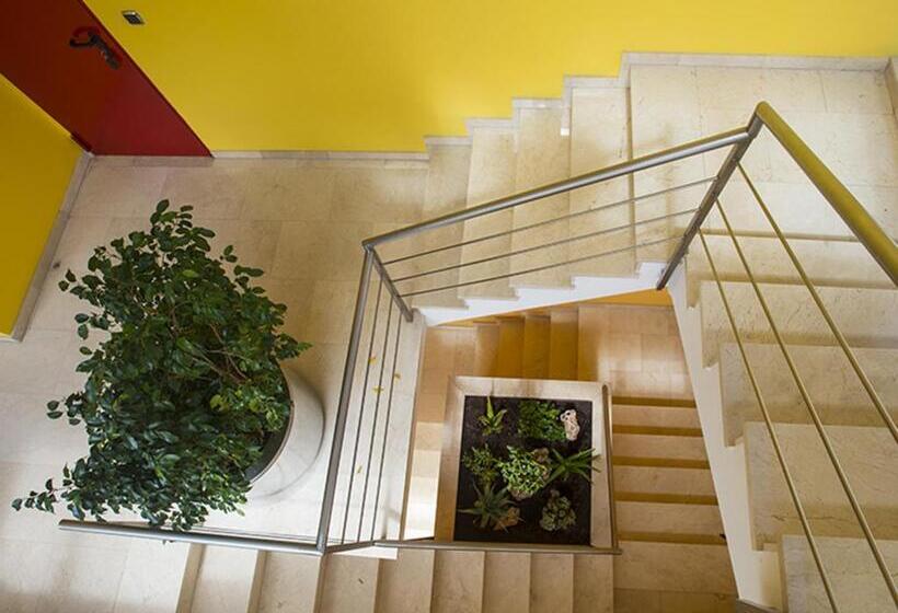 Encasa Hotel Almansa