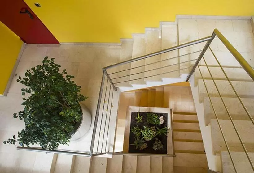 Encasa Hotel Almansa