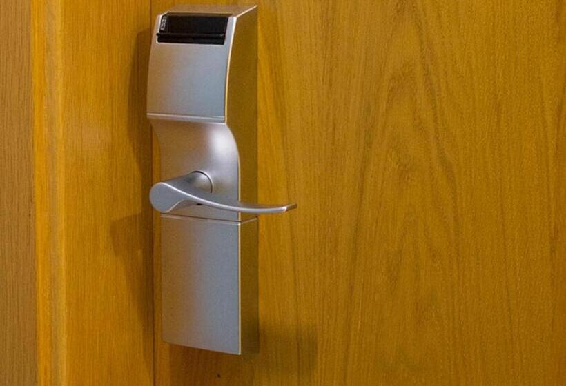 Encasa Hotel Almansa