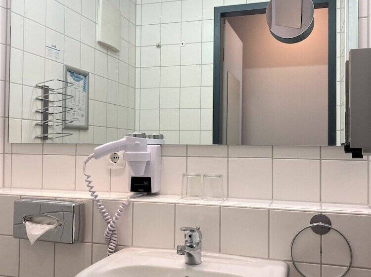 Отель Amedia Express Passau, Trademark Collection By Wyndham