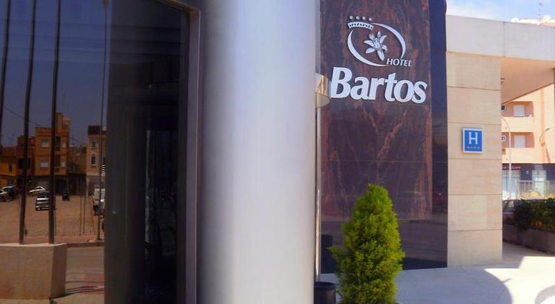 Отель Bartos