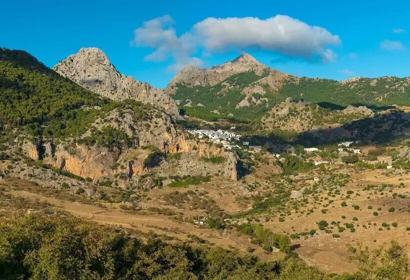 Отель Fuerte Grazalema